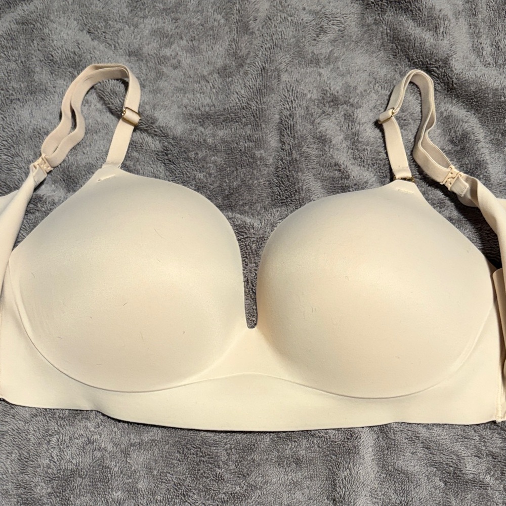 Victoria's Secret Smooth Bra